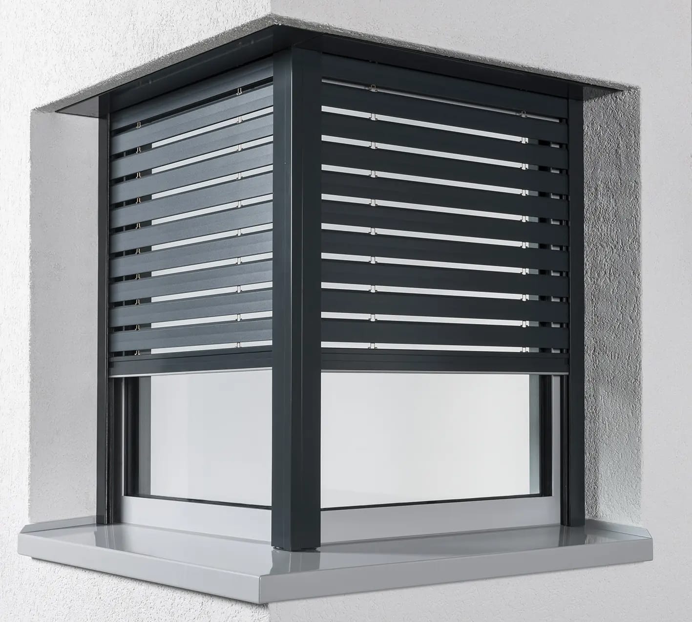 Façade avec volets battants en aluminium